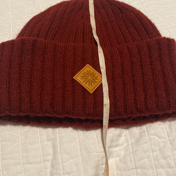 Wool beanie from Iceland - Picture 4 of 5
